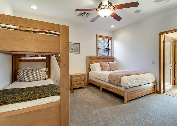 Holiday home Forest-view Gem In Show Low: Hike, Fish & Golf!
