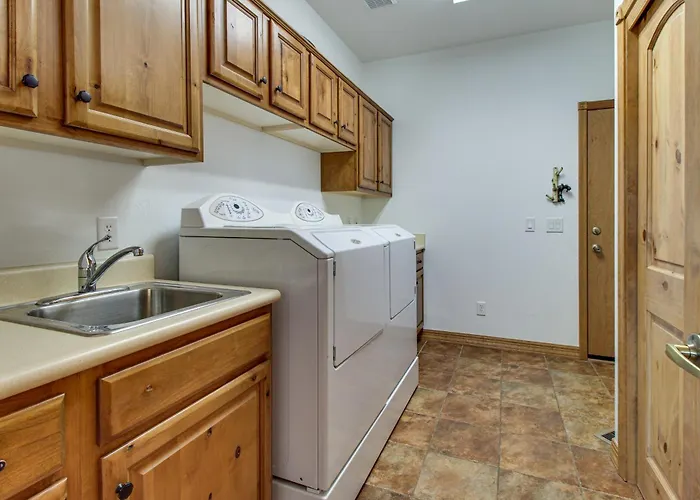 Holiday home Forest-view Gem In Show Low: Hike, Fish & Golf!