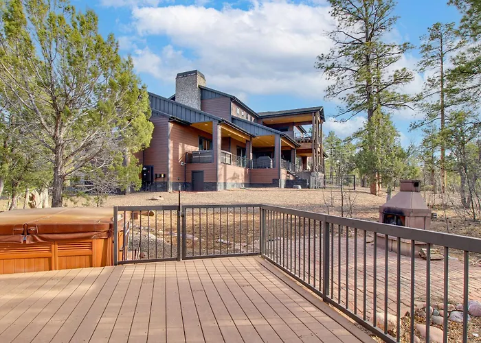 Forest-view Gem In Show Low: Hike, Fish & Golf!