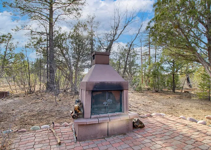 Forest-view Gem In Show Low: Hike, Fish & Golf! Holiday home